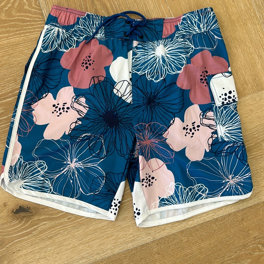 Brand new with no tags, Sovereign Code Men’s Swim, Size M